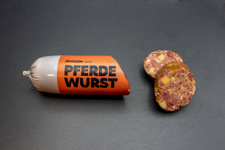 Pferd mit Kartoffel – angeschnitten mit Etikett